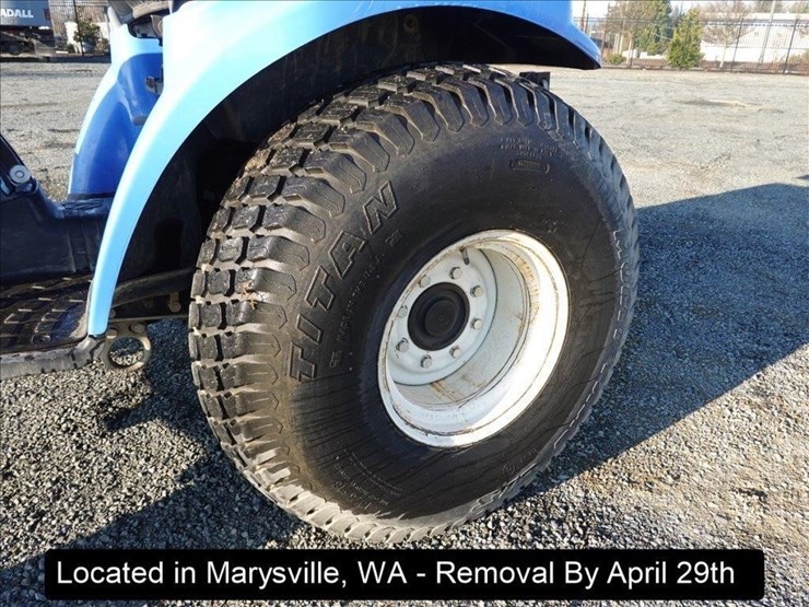 2003-new-holland-tc33d-image-11