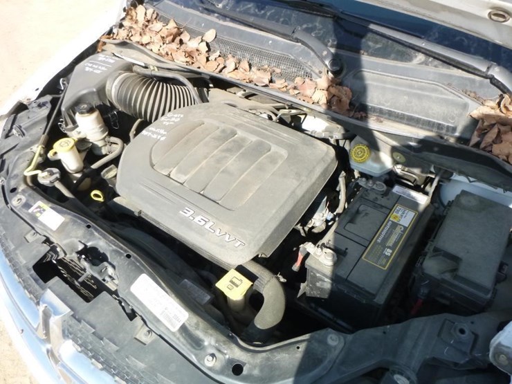 2014-dodge-grand-caravan-image-29