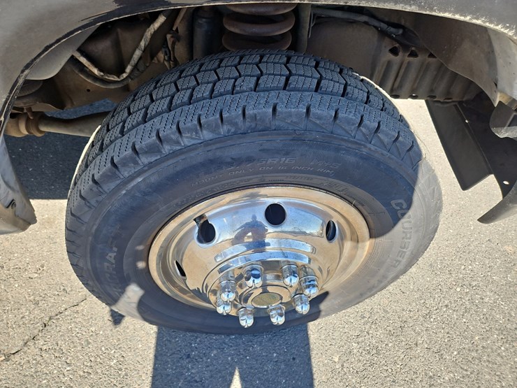 2005-ford-e450-image-10