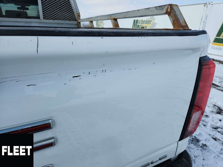 2021-gmc-sierra-2500hd-image-38