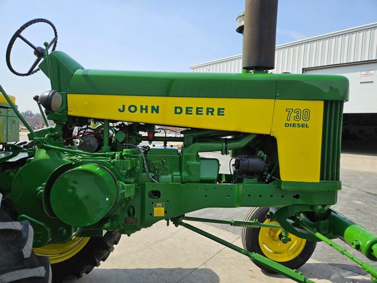 1959-john-deere-730-image-12