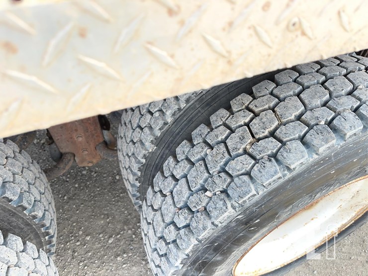 1995-kenworth-t800-image-13