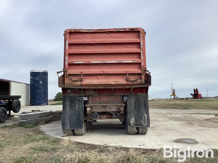 1976-fruehauf-end-dump-image-6