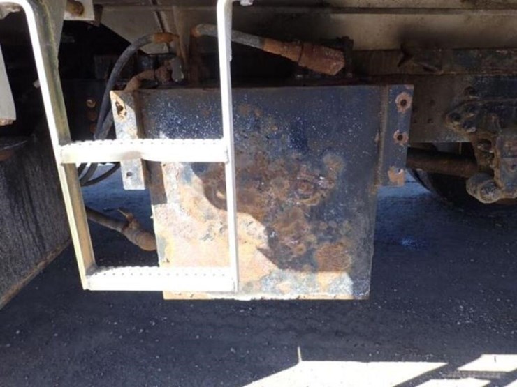 2016-ford-f650-image-40