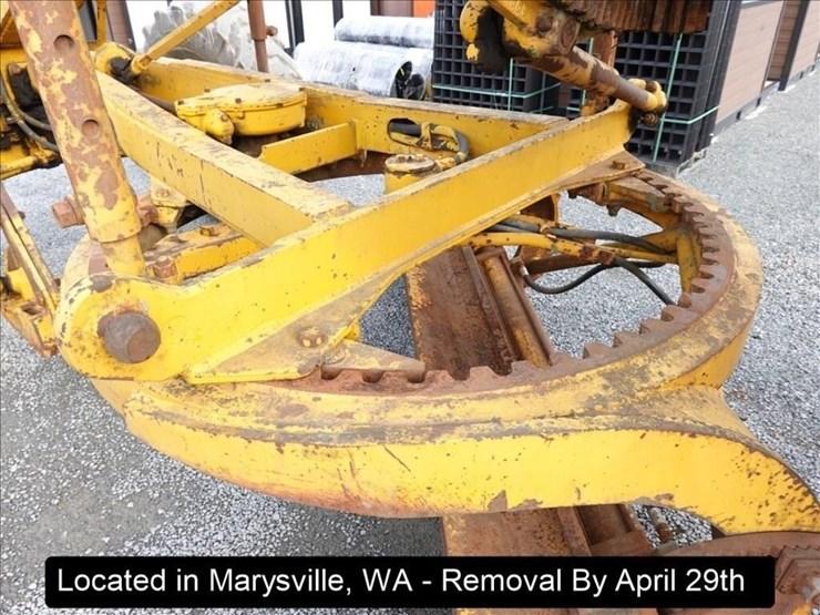 1965-caterpillar-120-image-2