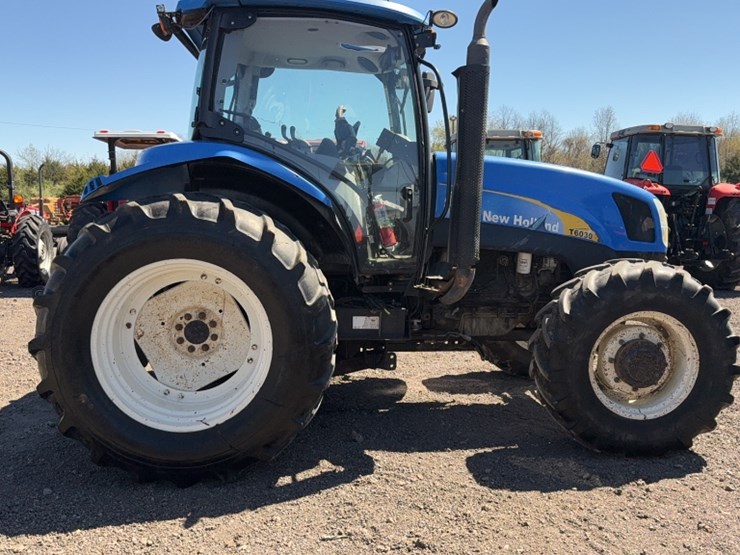 new-holland-t6030-image-5
