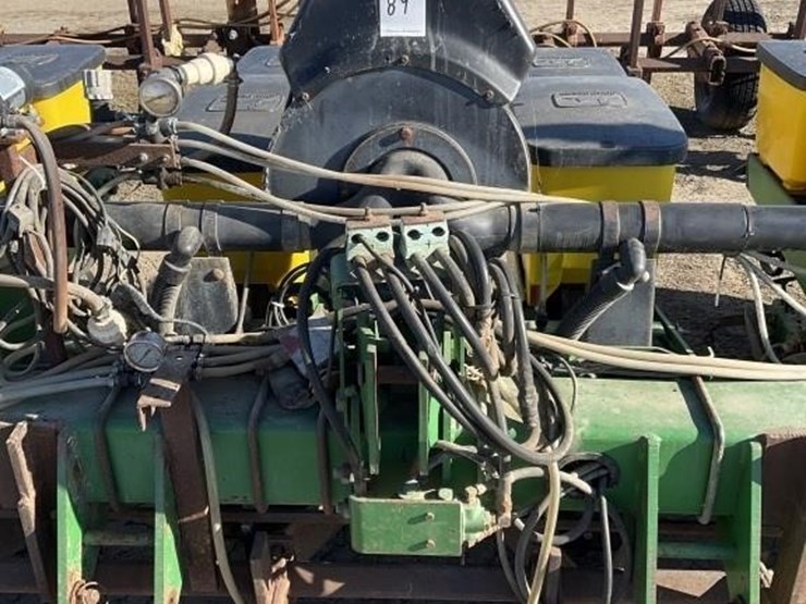 john-deere-7300-image-8