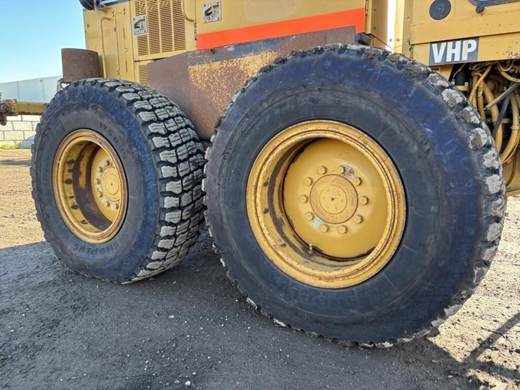 caterpillar-143h-image-35