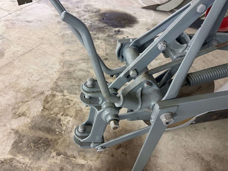 one-bottom-ferguson-plow-image-9