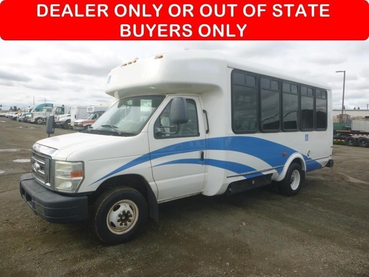 2014-ford-e450-image-1