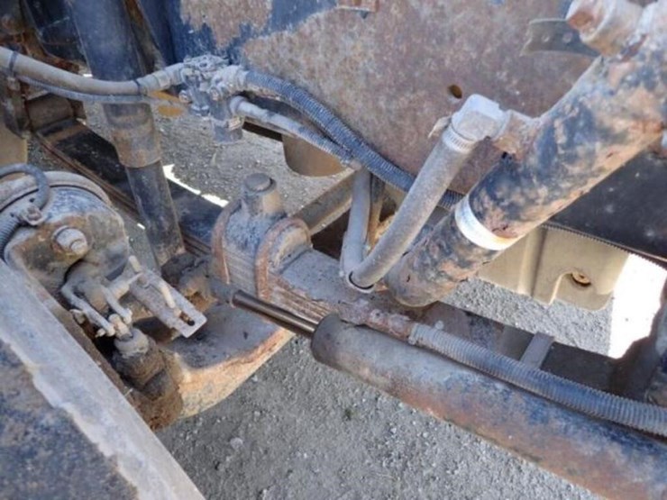 2001-freightliner-fld112-image-30