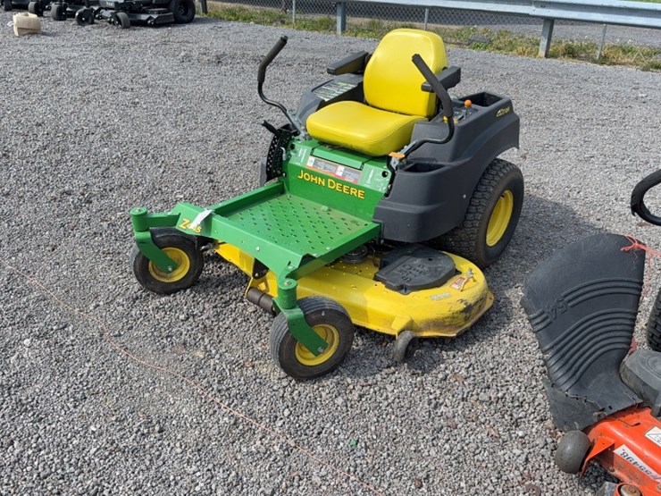 #4063-•-john-deere-eztrak-zero-turn-mower-image-1