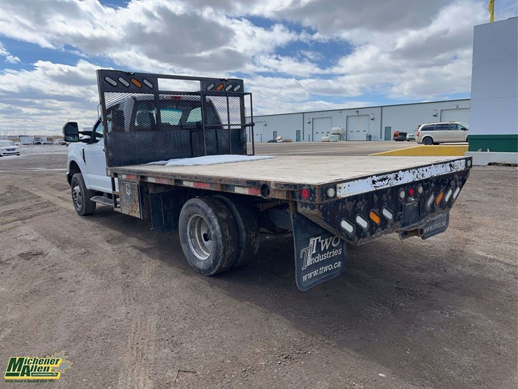 2017-ford-f350-image-3