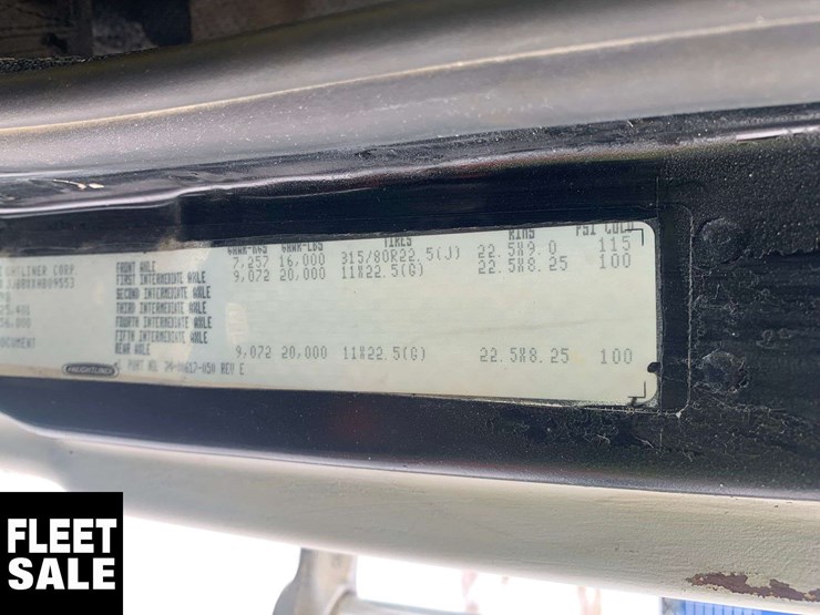 1999-freightliner-fl80-image-15