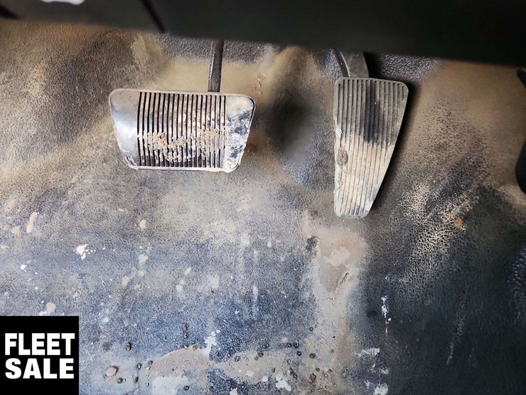 2019-ram-1500-classic-image-24