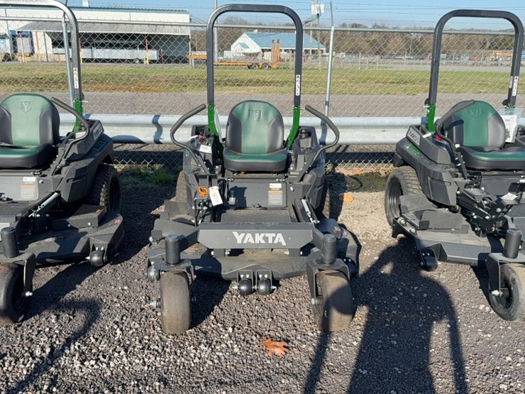 #4033-•-yakta-yxr-120-zero-turn-mower-image-2
