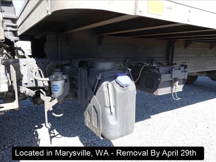 2014-isuzu-nqr-image-21