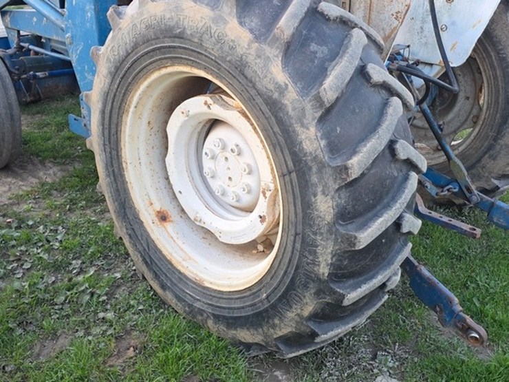 1984-ford-4610-image-18