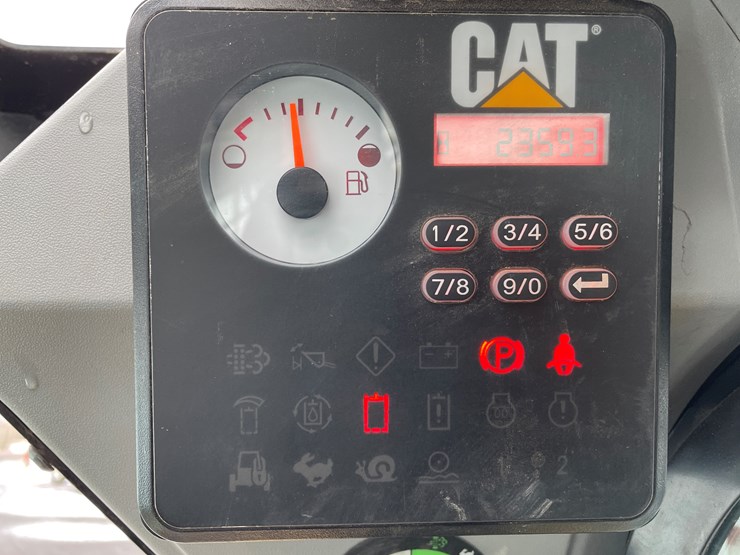 2015-caterpillar-279d-image-38