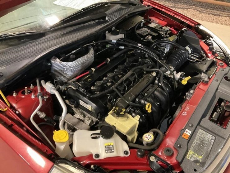 2011-ford-focus-se-sdn-image-11