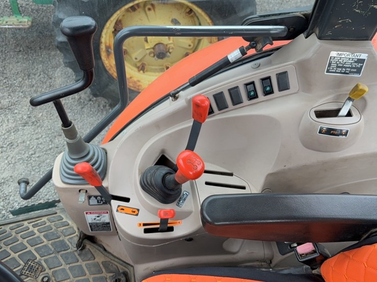 kubota-m8540-image-17