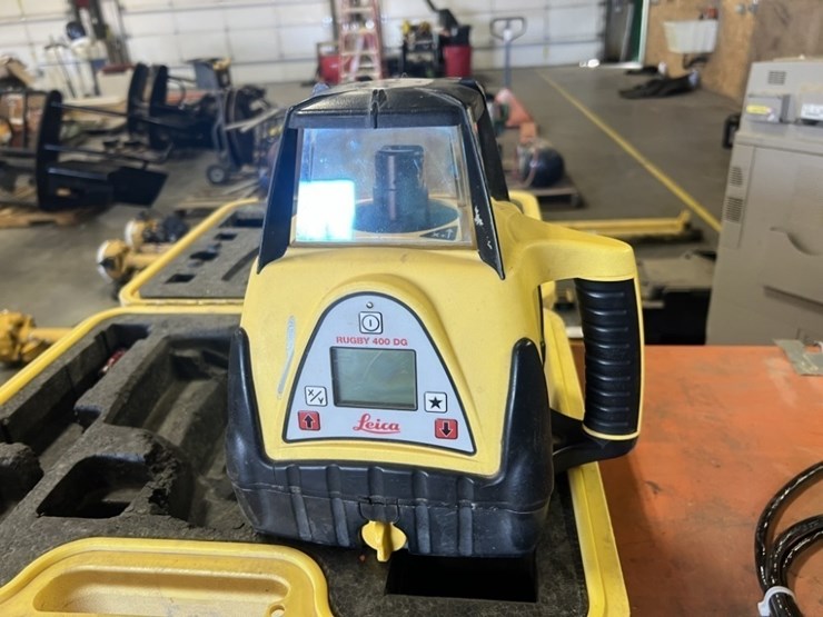 leica-rugby-400-dg-dual-grade-laser-image-2