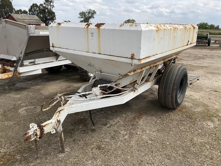 s&a-9'x6'-steel-pull-fertilizer-spreader-image-3
