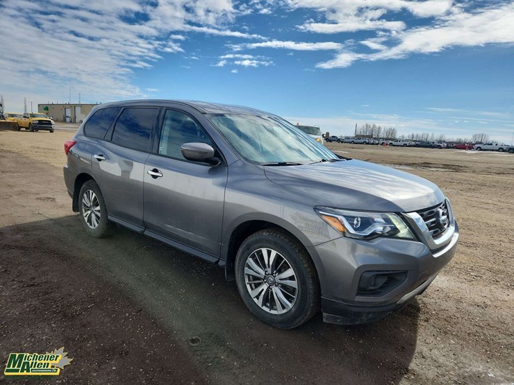 2020-nissan-pathfinder-image-2