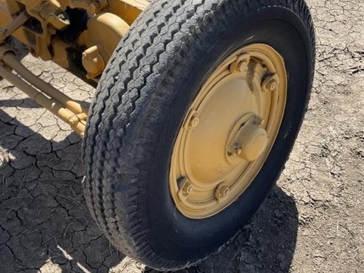 caterpillar-10-image-21