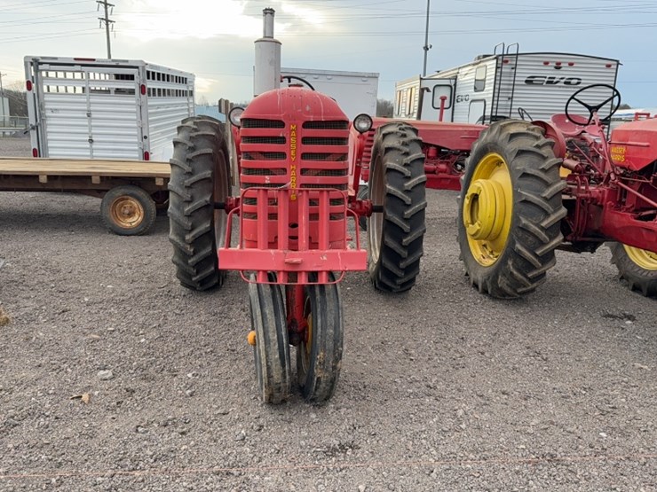 massey-ferguson-44-image-2