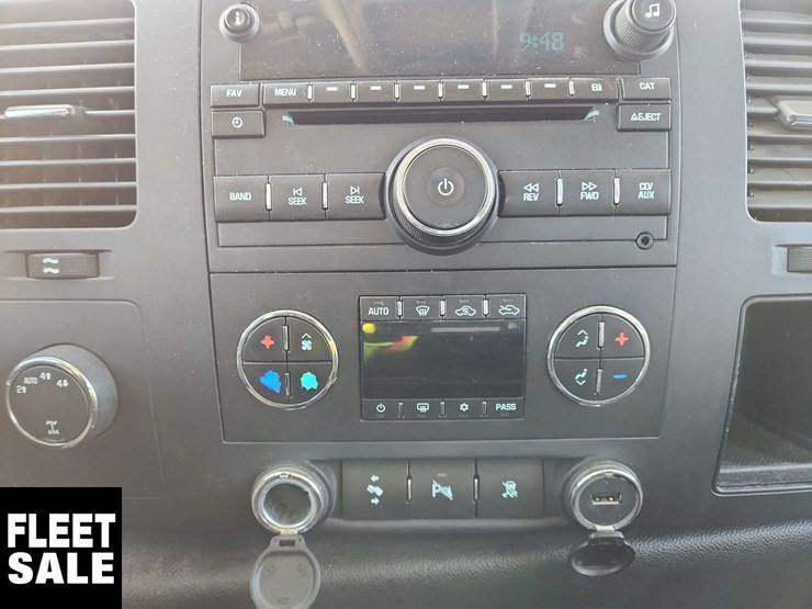 2011-chevrolet-silverado-1500-image-15