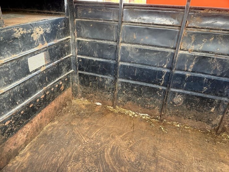 triggs-airline-gooseneck-cattle-trailer-image-7