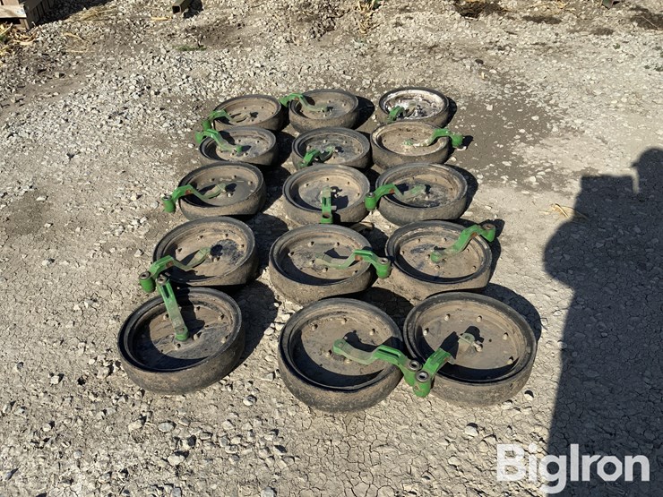 john-deere-1710-image-15