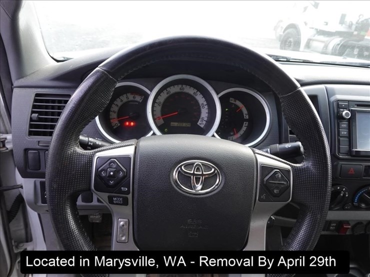 2014-toyota-tacoma-image-8