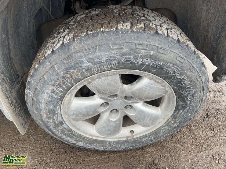 2004-dodge-ram-1500-image-12