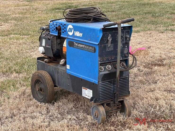miller-the-legend-aead-200le-portable-welder-image-1