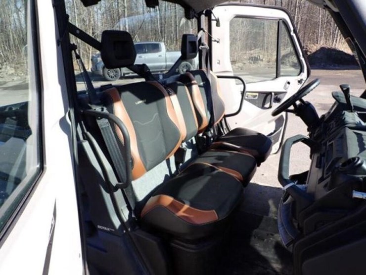 2021-can-am-defender-limited-hd10-4x4-side-by-side-image-21