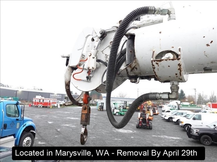 2003-freightliner-fl80-image-6