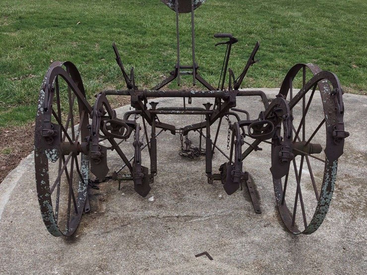 wheel-driven-row-crop-cultivator-image-5