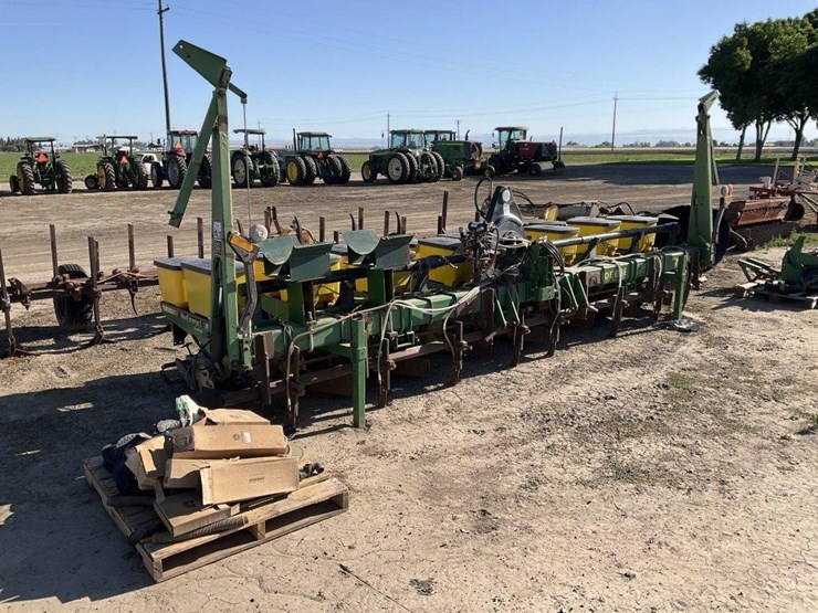 john-deere-7300-image-3