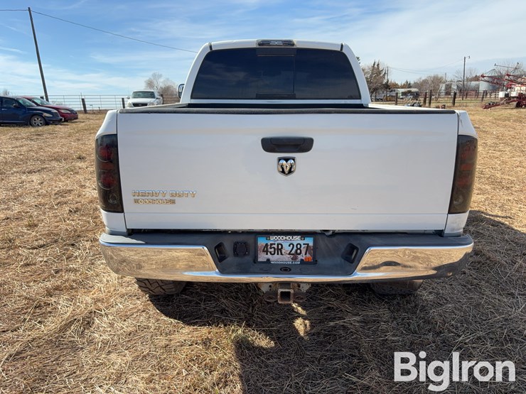 2004-dodge-ram-3500-image-16