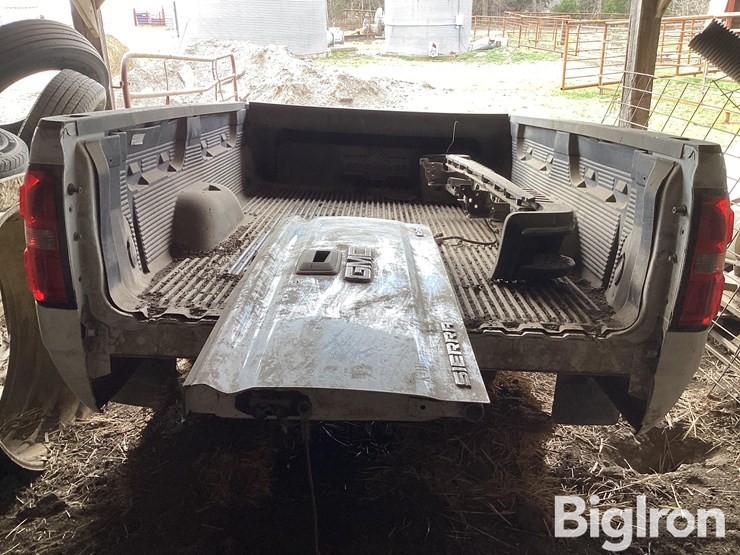 2015-gmc-sierra-3500-image-6