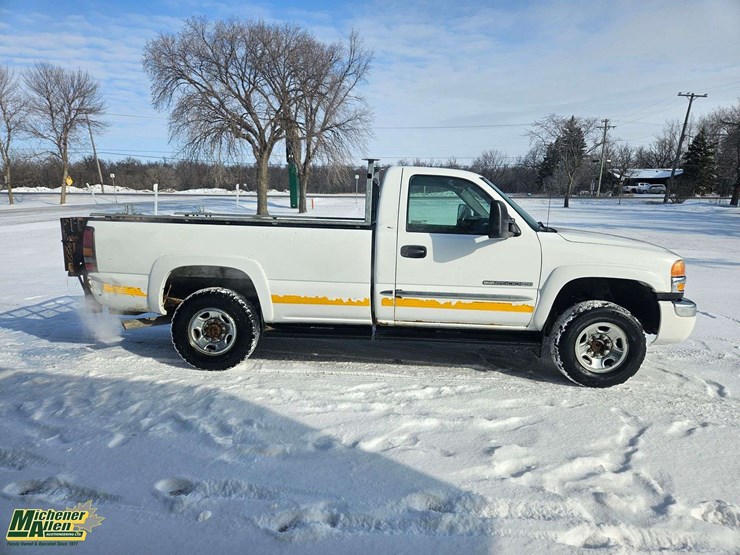 2006-gmc-sierra-2500hd-image-8