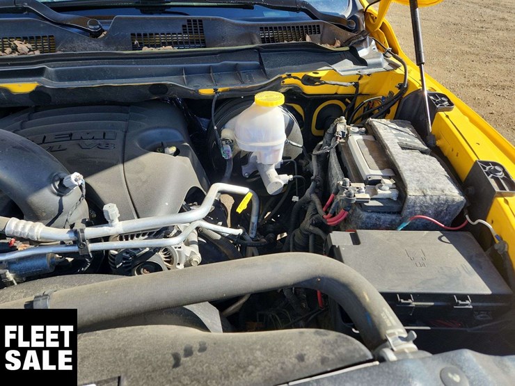 2019-ram-1500-classic-image-35