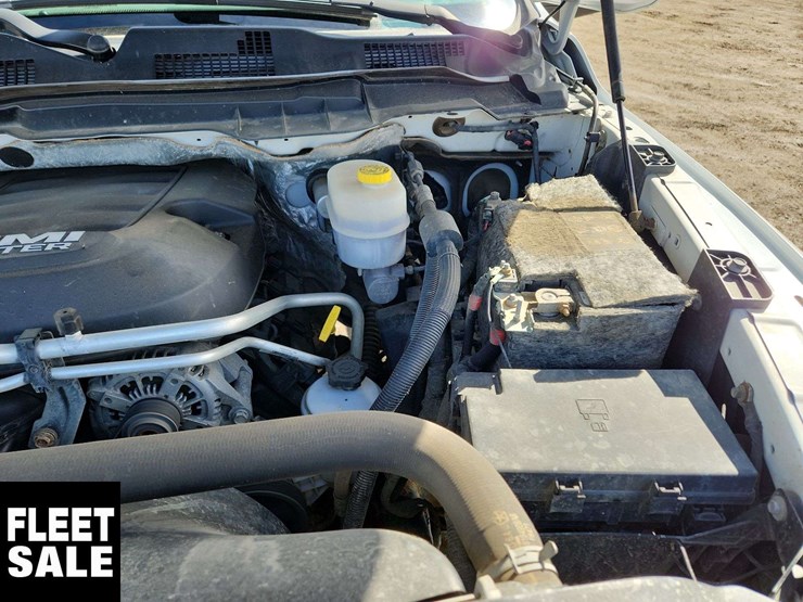 2015-dodge-2500-image-26