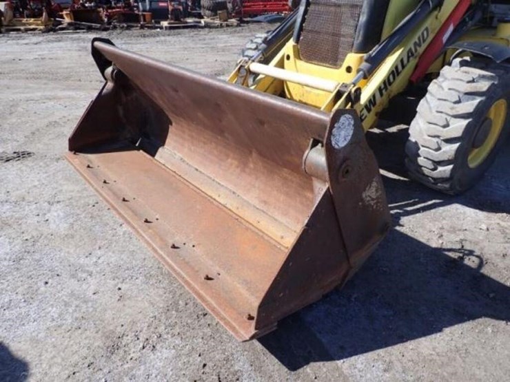 2012-new-holland-b95b-image-22