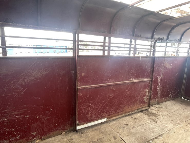 #294-•-1998-calico-livestock-trailer-(has-mn-title)-(mora,-mn)-image-23