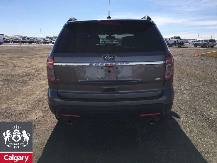 2014-ford-explorer-xlt-image-7