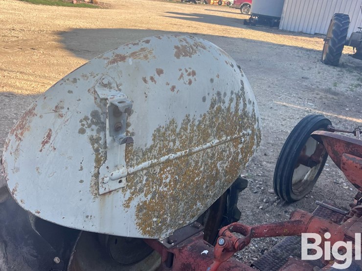 1951-ford-8n-image-17