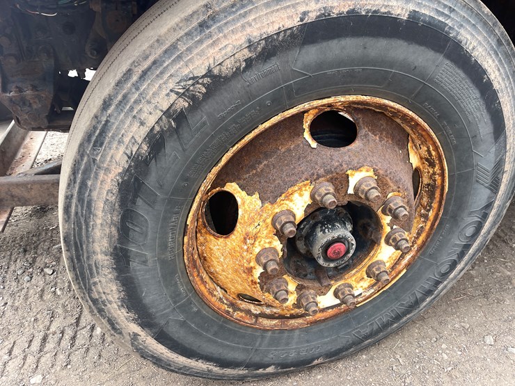 #212-•-2005-sterling-dump-truck-(has-mn-title)-(mora,-mn)-image-11